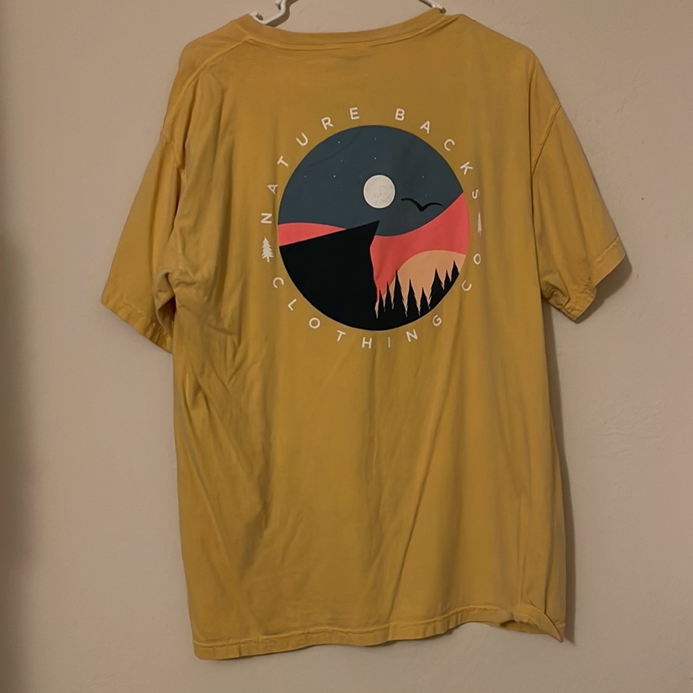 Nature Backs Tee